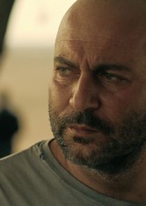 Lior Raz
as Doron Kavillio