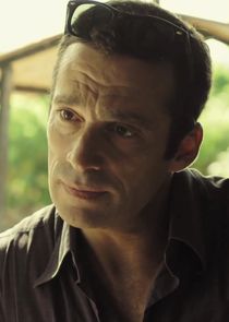 Yuval Segal
as Mickey Moreno