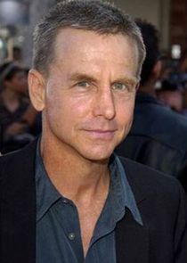 David Andrews
as Frank Borman