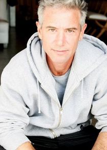 Ben Marley
as Roger Chaffee