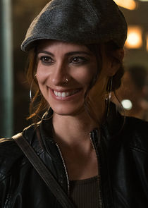 Maria-Elena Laas
as Cruz