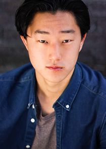 Peter Thurnwald
as Professor Alex Finnerty