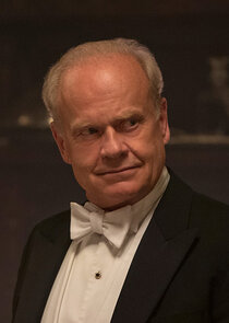 Kelsey Grammer
as Garland Foxworth