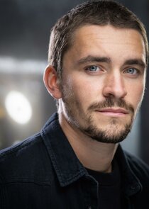 Buck Braithwaite
as Mal Foxworth