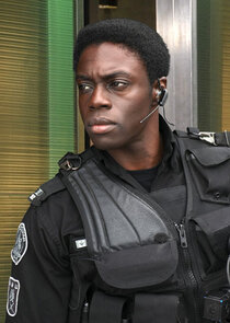 Clé Bennett
as Rafik 