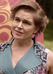 Pippa Grandison
as Trish