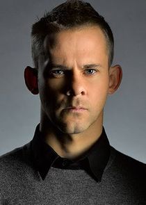 Dominic Monaghan
as Simon Campos