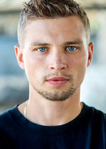 Darren Mann
as Travis Hunter