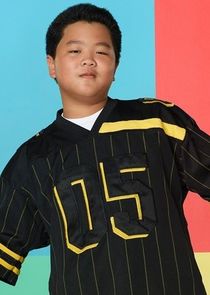 Hudson Yang
as Eddie Huang