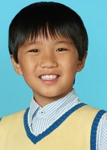 Ian Chen
as Evan Huang