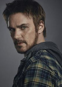 Riley Smith
as Detective Frank Sullivan