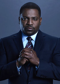 Mekhi Phifer
as Lt. Satch Rayna