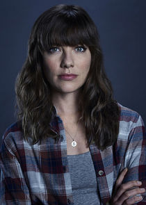 Devin Kelley
as Julie Sullivan
