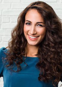 Ester Steinberg
as Ester Steinberg