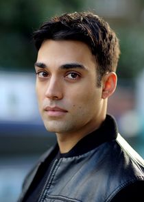 James Floyd
as Rafael Falcón