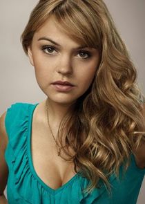 Aimee Teegarden
as Julie Taylor