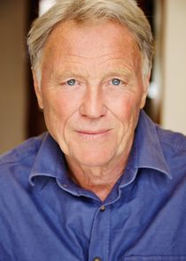 Pip Miller
as Bob Grey