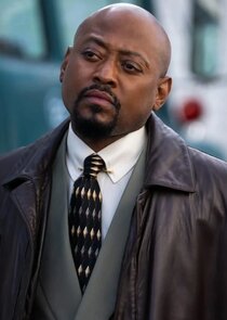 Omar Epps
as Detective Malcolm Howard