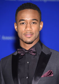 Jessie T. Usher
as Dr. Samuel 