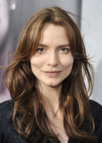 Saffron Burrows
as Dottie Quinn