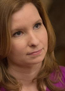 Lennon Parham
as Maggie Caruso