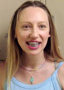 Anna Konkle
as Anna Kone