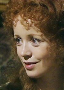 Angharad Rees
as Demelza Carne