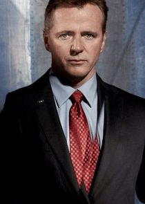 Aidan Quinn
as Lieutenant Kevin Sweeney