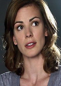 Daisy Betts
as Janet Cooper