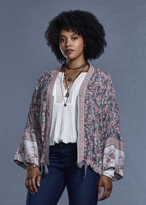 Corbin Reid
as Jess Kam