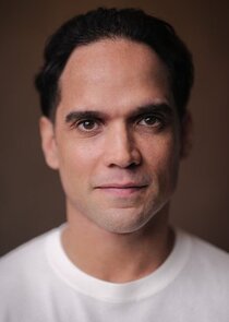 Reece Ritchie
as Richard Shale