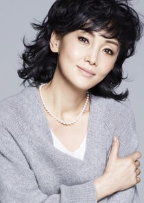 Kaho Minami
as Etsuko