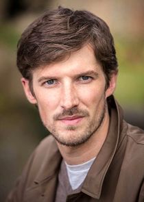 Gwilym Lee
as DS Charlie Nelson