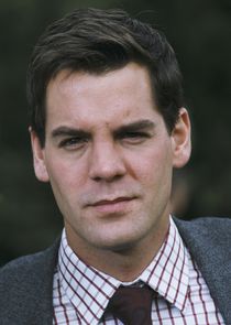 John Hopkins
as Sgt. Dan Scott