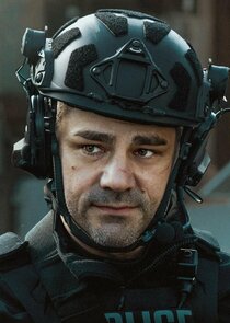 Hamish Allan-Headley
as Robert Sawyer