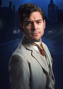 Daniel Maslany
as Detective Llewellyn Watts
