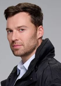 Peter Mooney
as Detective Sam Wilner