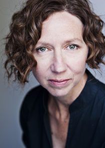 Amanda Hadingue
as Dora Sharman