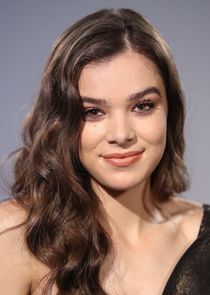 Hailee Steinfeld
as Kate Bishop