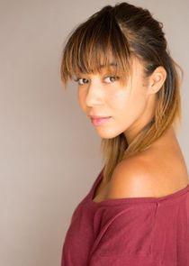 Zoë Soul
as Hayley Young