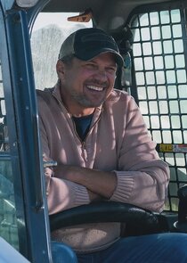 Marc Blucas
as George Walter