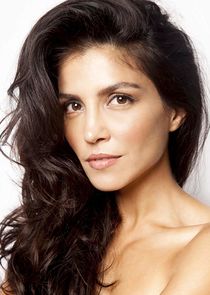 Nazneen Contractor
as Rita