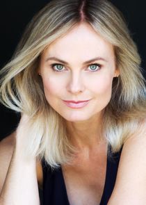 Annie Little
as Jane Pipsky