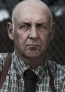 Nick Searcy
as Chief Deputy U.S. Marshal Art Mullen