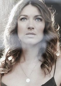 Natalie Zea
as Winona Hawkins