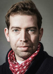 Edward Bennett
as Hugo Saxton