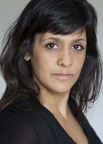 Stephanie Street
as Professor Elizabeth Tremayne