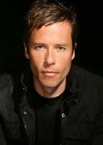 Guy Pearce
as Jack Irish