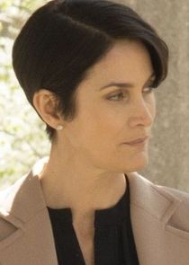 Carrie-Anne Moss
as Jeri Hogarth