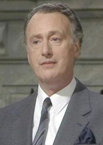 Paul Eddington
as Rt Hon James Hacker